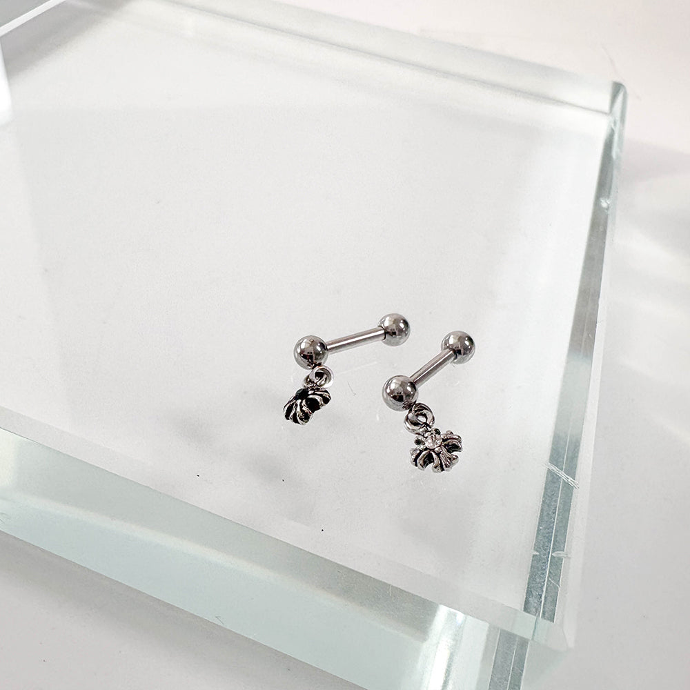 A2 240 ［サージカルステンレス］アンティークロイヤルキュービック十字架ピアス