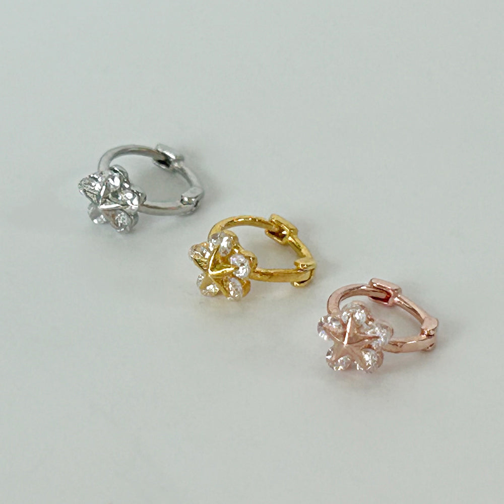 MN 147 ［サージカルステンレス］キュービックワンタッチ星，雪の結晶ピアス