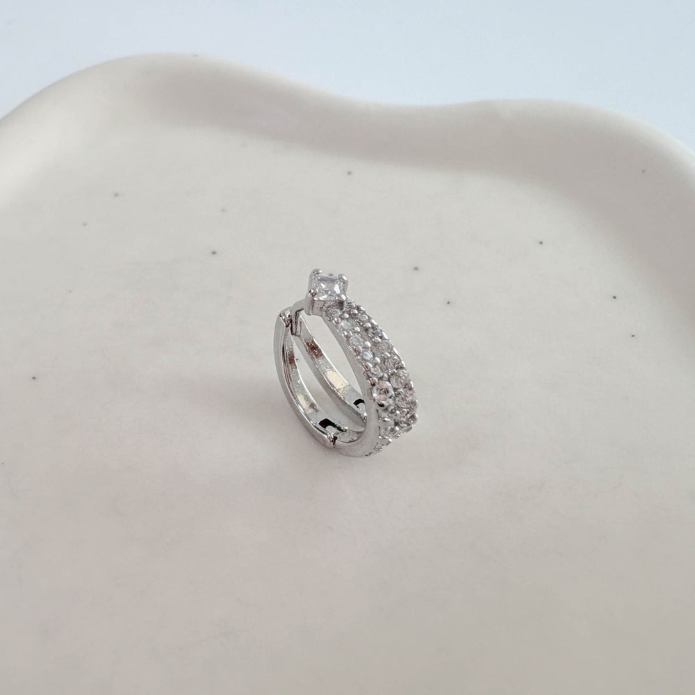 A5 281 [サージカルステンレス] キュービックダブルハーフリングピアス