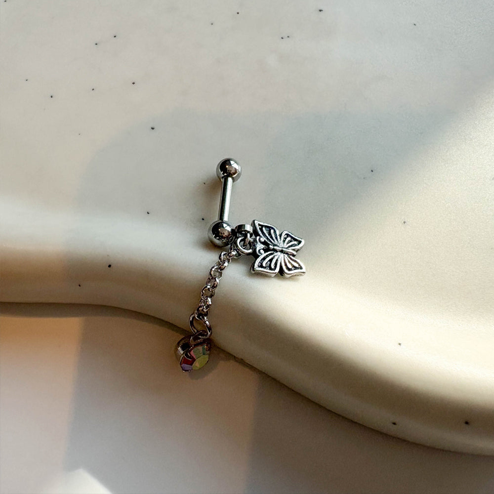 A2 248 ［サージカルステンレス］アンティーク蝶々ピアス