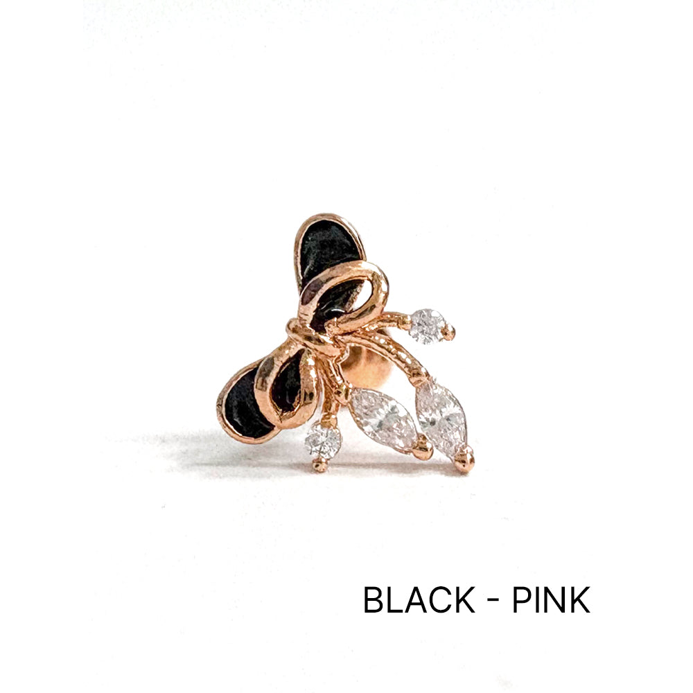 A5 299 ［サージカルステンレス］ブラックアンドホワイトリボンキュービックピアス