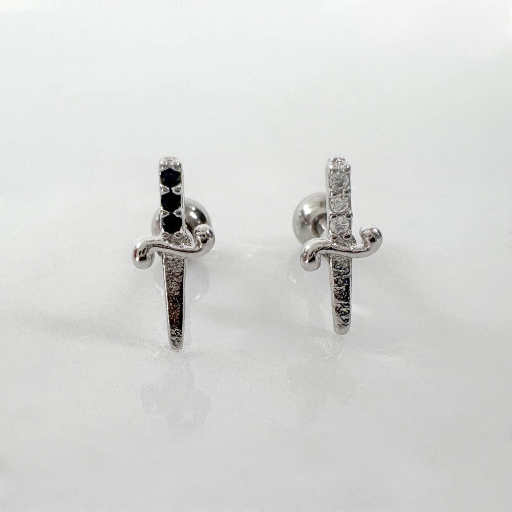 A2 246 ［サージカルステンレス］ナイフ剣ピアス
