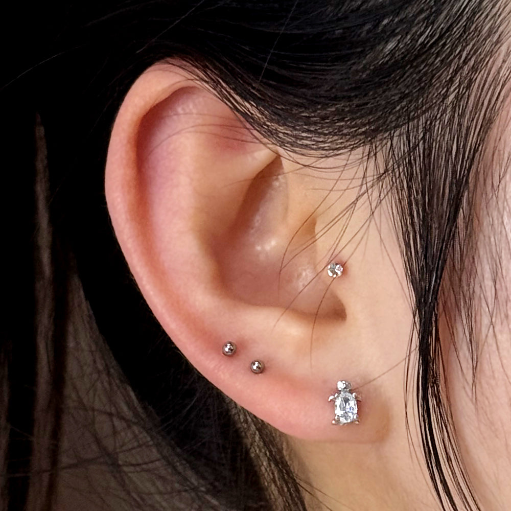 MA 107 ［サージカルステンレス］キュービックカメピアス