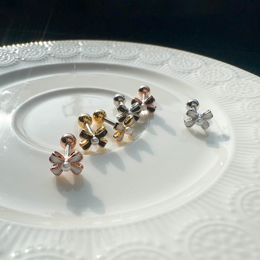 A3 080 [サージカルステンレス]　上品リボンピアス