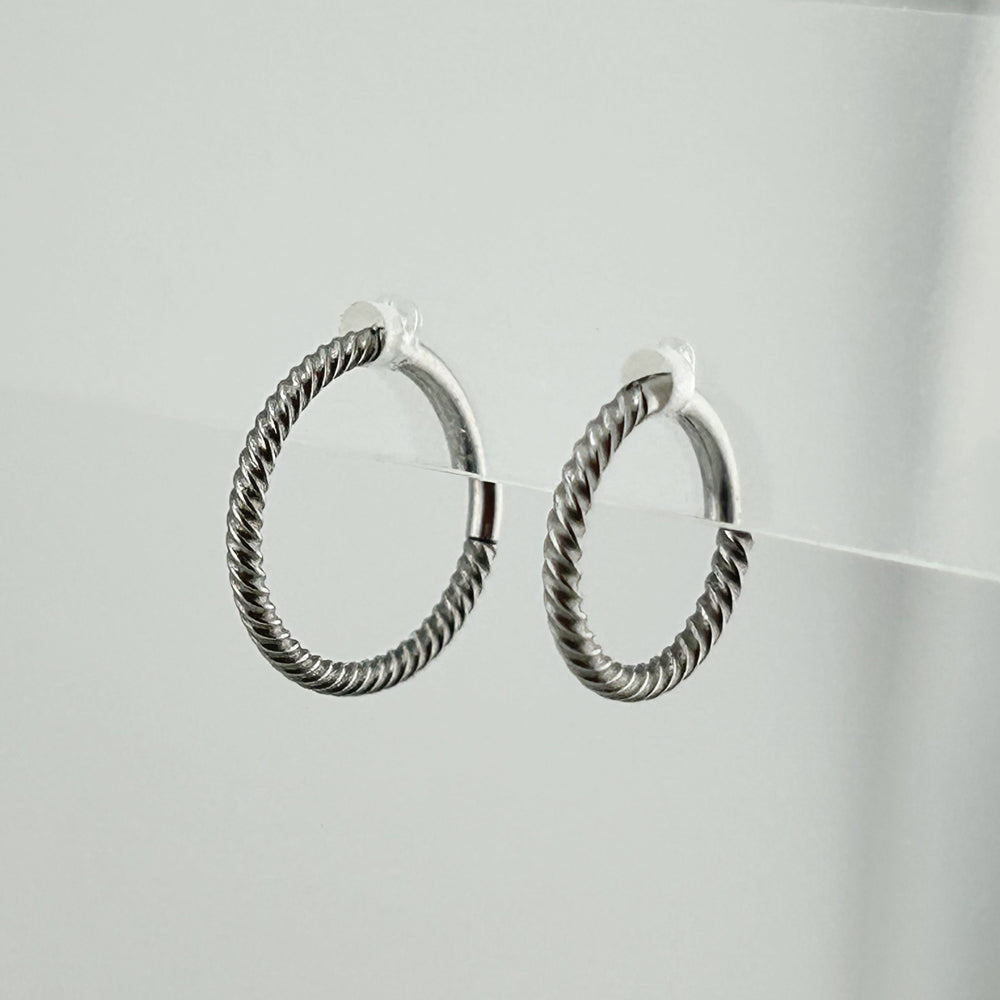 STS 017 ［サージカルステンレス］ツイストリングピアス