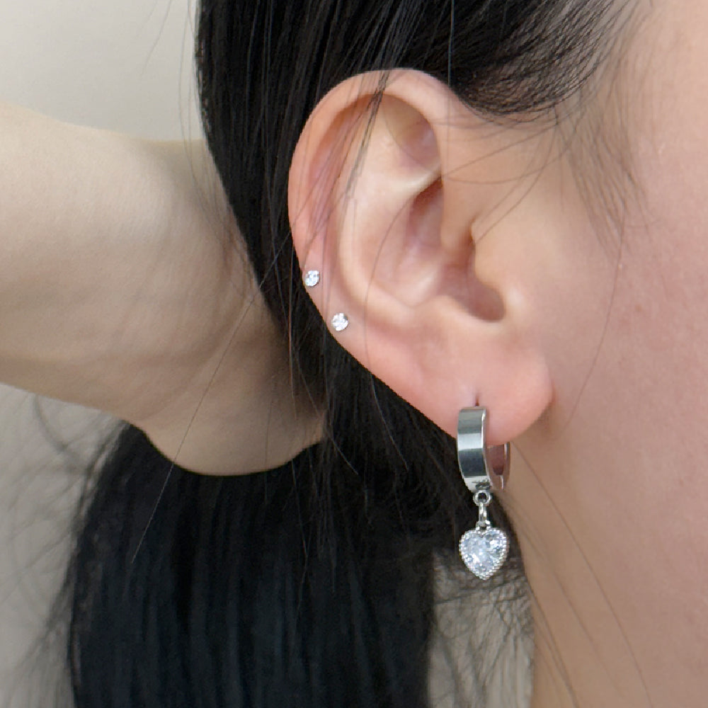 YEH 017 ［サージカルステンレス］キュービックハートリングピアス