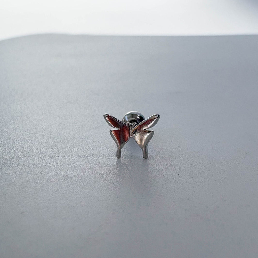 B3 068 ［サージカルステンレス］とんがり蝶々ピアス