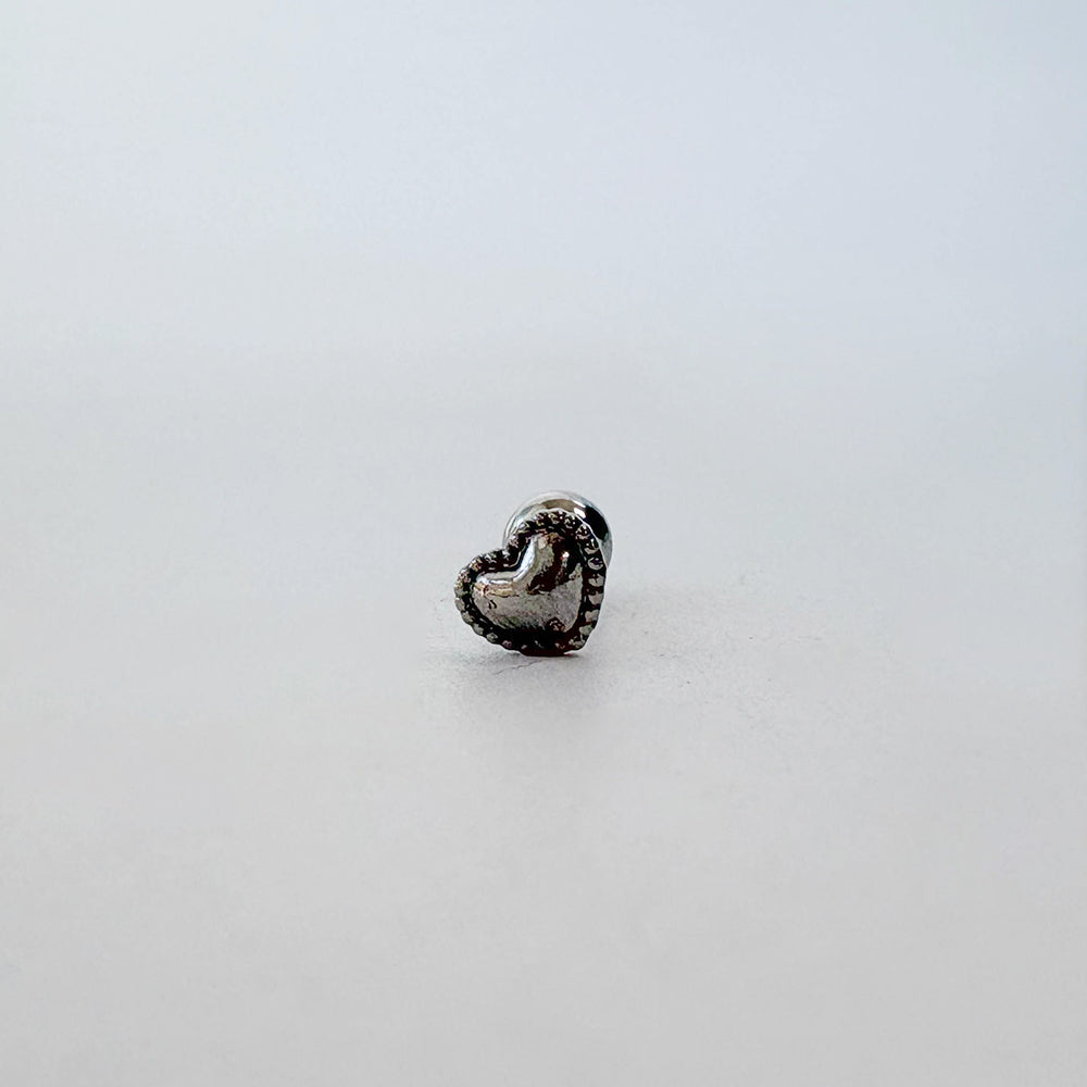 B3 063 ［サージカルステンレス］ミニねじり丸いハートピアス