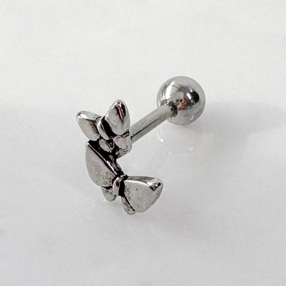 A2 253 ［サージカルステンレス］アンティーク蝶々ピアス