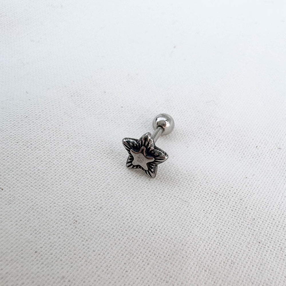 B3 075 ［サージカルステンレス］ゴシック星ピアス