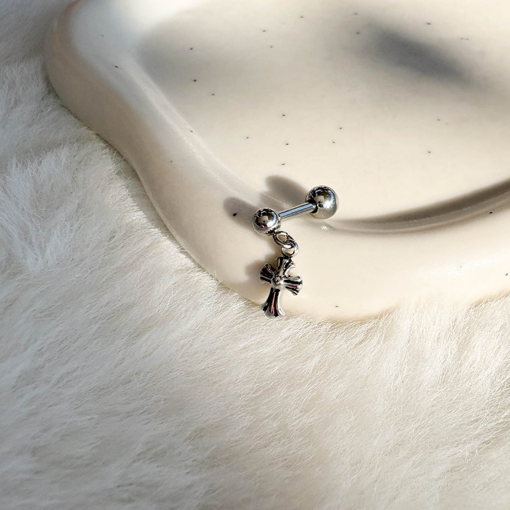 A9 119 ［サージカルステンレス］ゴシック十字架ピアス