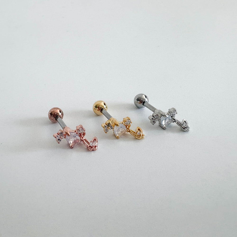 A8 297 [サージカルステンレス]　雫ストーンピアス