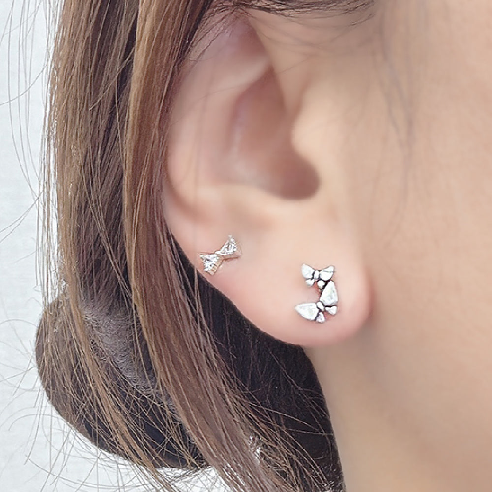 A2 253 ［サージカルステンレス］アンティーク蝶々ピアス