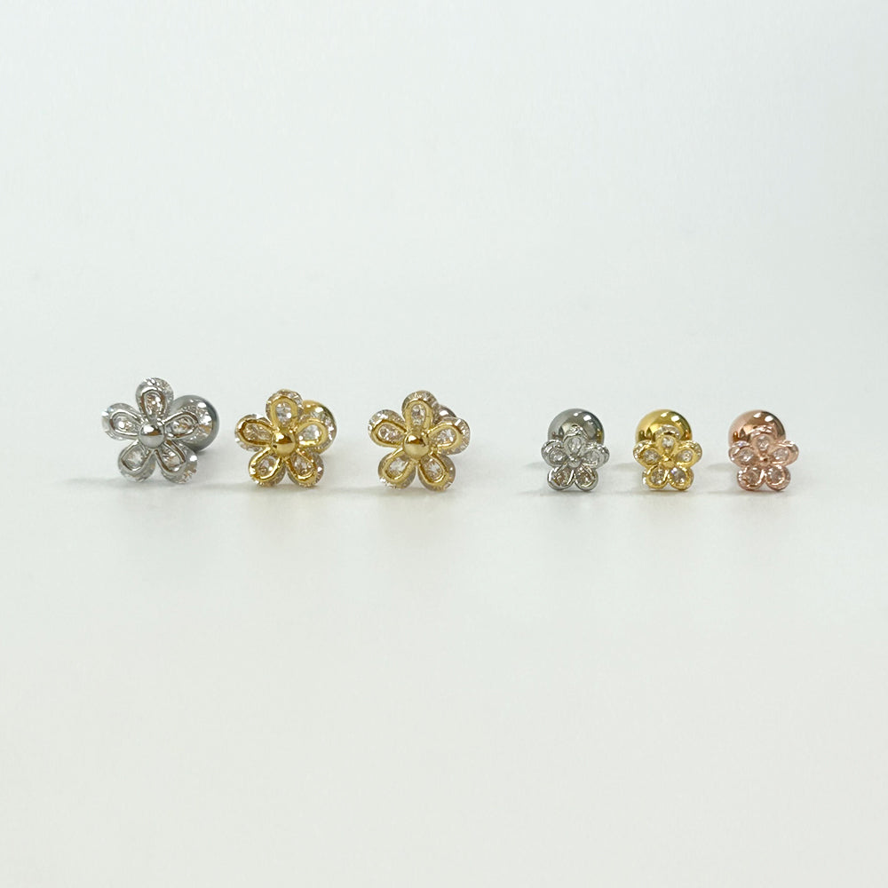 MN 113 ［サージカルステンレス］シンプルキュービックストーン花ピアス