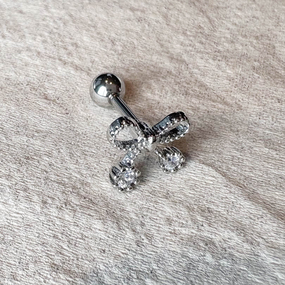 MP 165 ［サージカルステンレス］キュービックシルバーリボンピアス