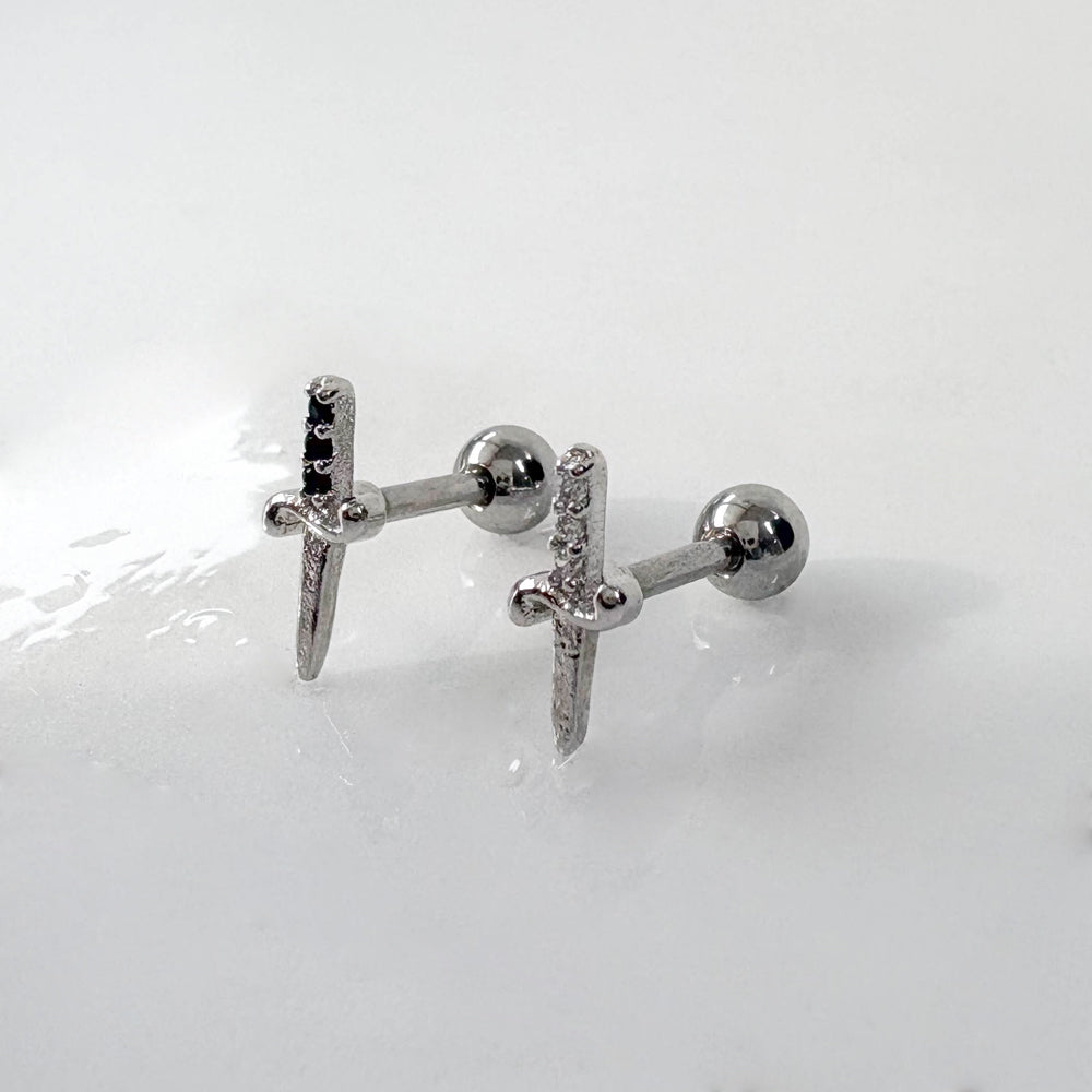 A2 246 ［サージカルステンレス］ナイフ剣ピアス
