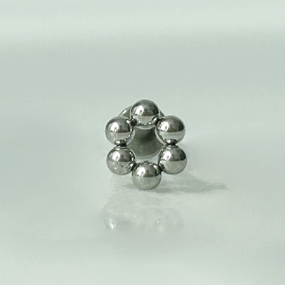 YLR 025 ［サージカルステンレス］ボール花ラブレットピアス