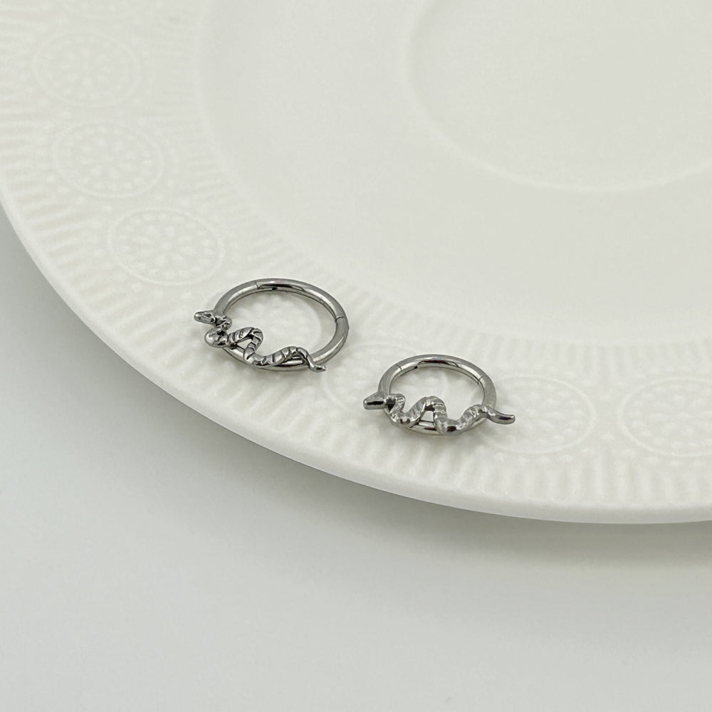 STS 031 ［サージカルステンレス］蛇リングピアス