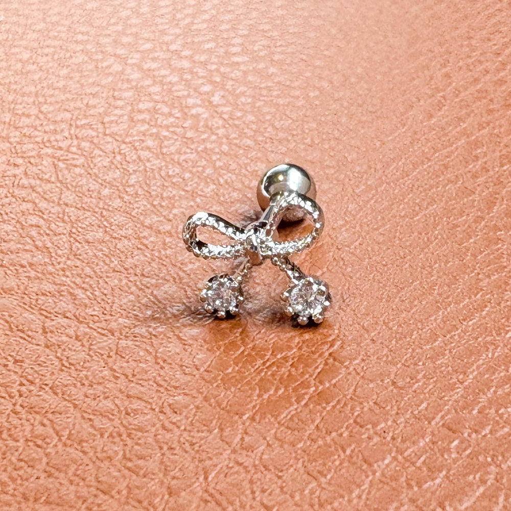 MP 165 ［サージカルステンレス］キュービックシルバーリボンピアス