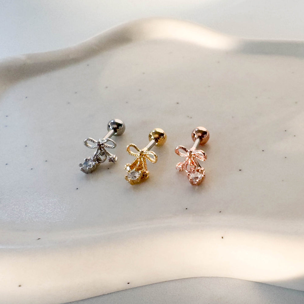 A8 283 ［サージカルステンレス］ねじりリボンピアス