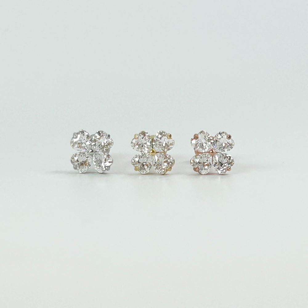 A8 270 ［サージカルステンレス］キュービック四葉のクローバーピアス