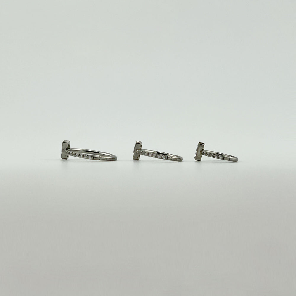 STS 103 ［サージカルステンレス］楕円形ストーンリングピアス