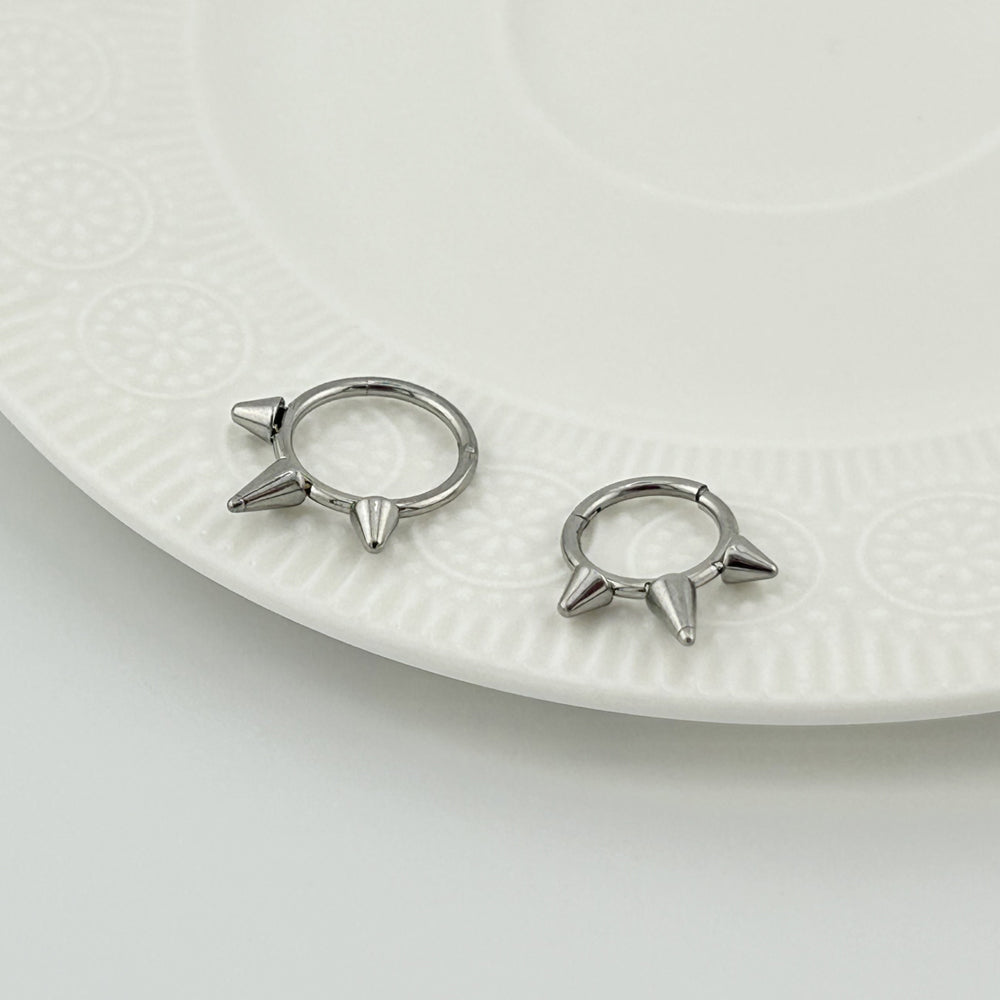 STS 032 ［サージカルステンレス］とんがりリングピアス