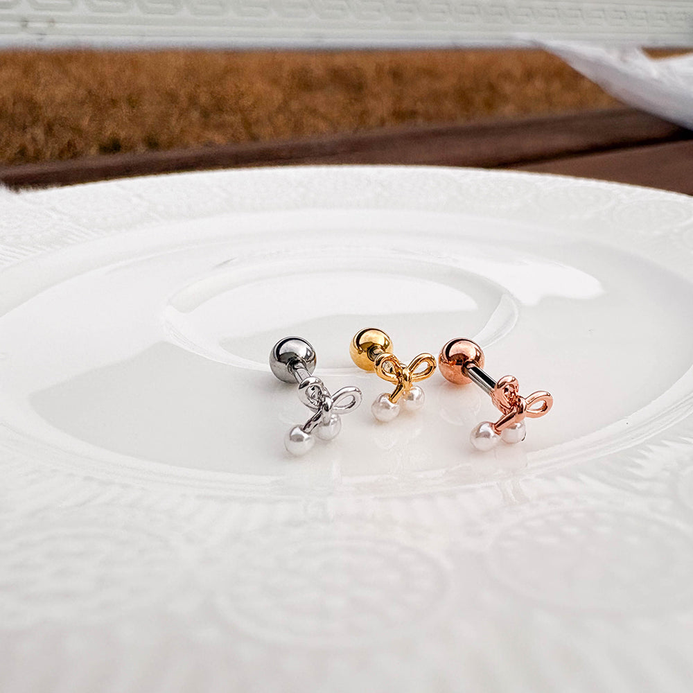 A5 246 [サージカルステンレス]　パールリボンピアス