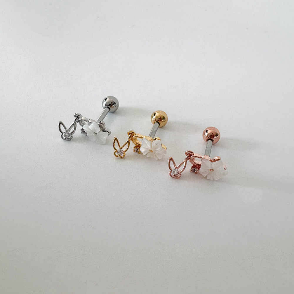 A8 307 ［サージカルステンレス］フラワードロップ蝶々ピアス