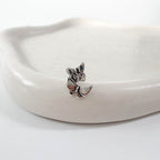 A2 253 ［サージカルステンレス］アンティーク蝶々ピアス