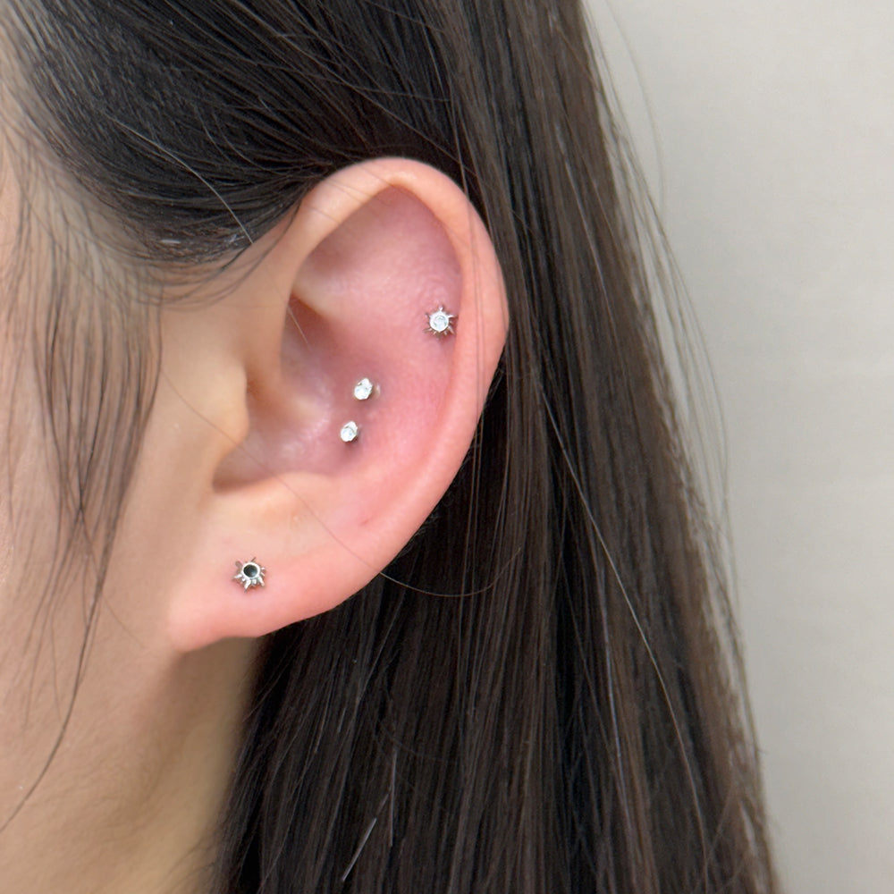 A2 184 ［サージカルステンレス］ストーン太陽ピアス