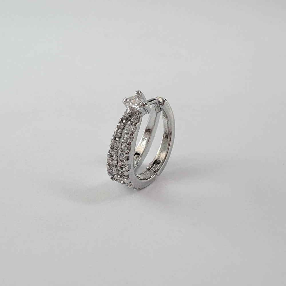 A5 281 [サージカルステンレス] キュービックダブルハーフリングピアス