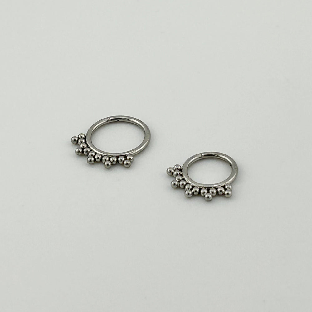 STS 067 ［サージカルステンレス］クラウン風リングピアス