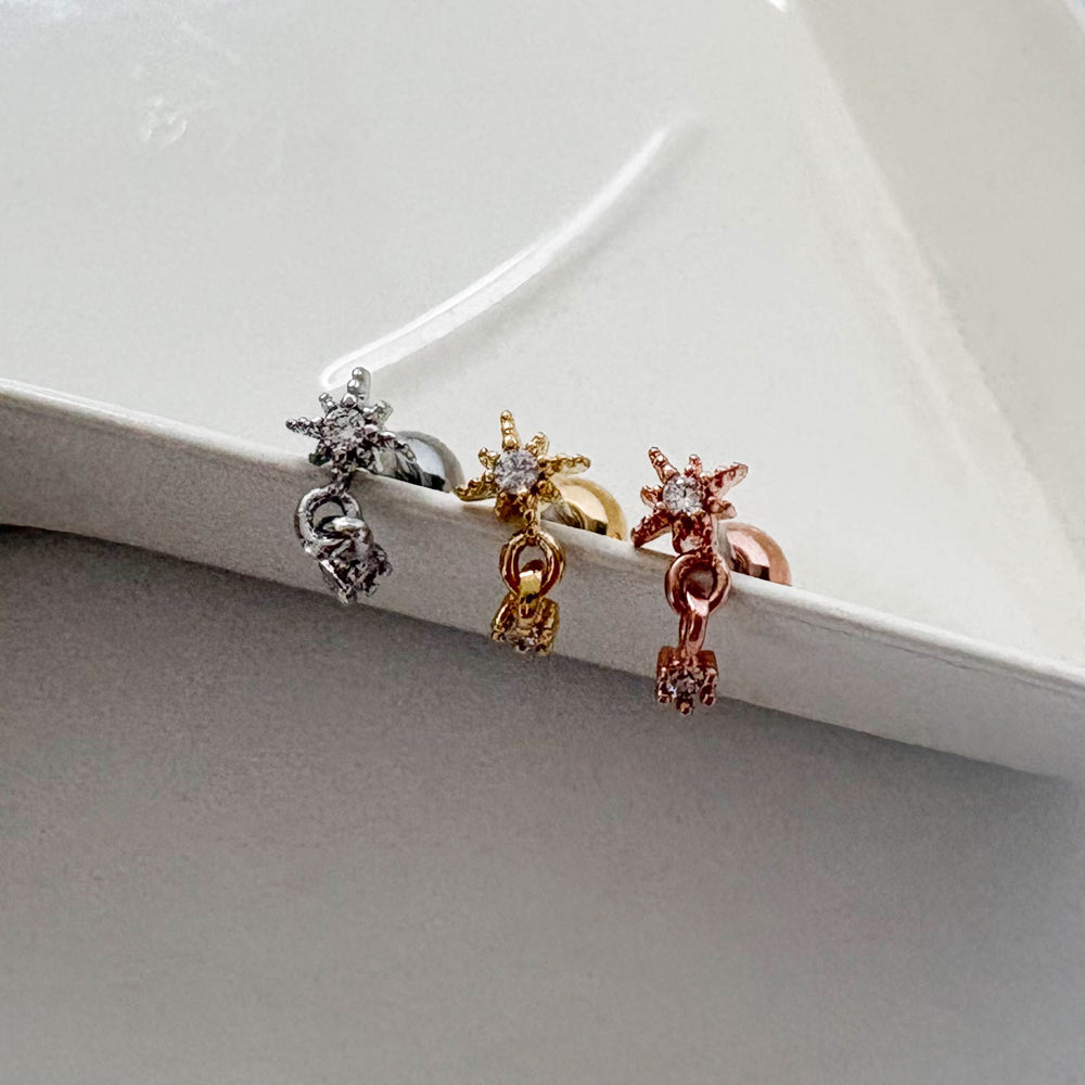 A8 286 [サージカルステンレス]　ドロップ星花ピアス