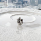 A2 253 ［サージカルステンレス］アンティーク蝶々ピアス