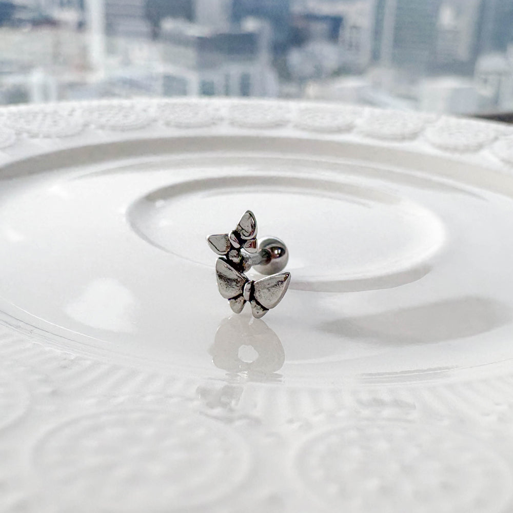 A2 253 ［サージカルステンレス］アンティーク蝶々ピアス