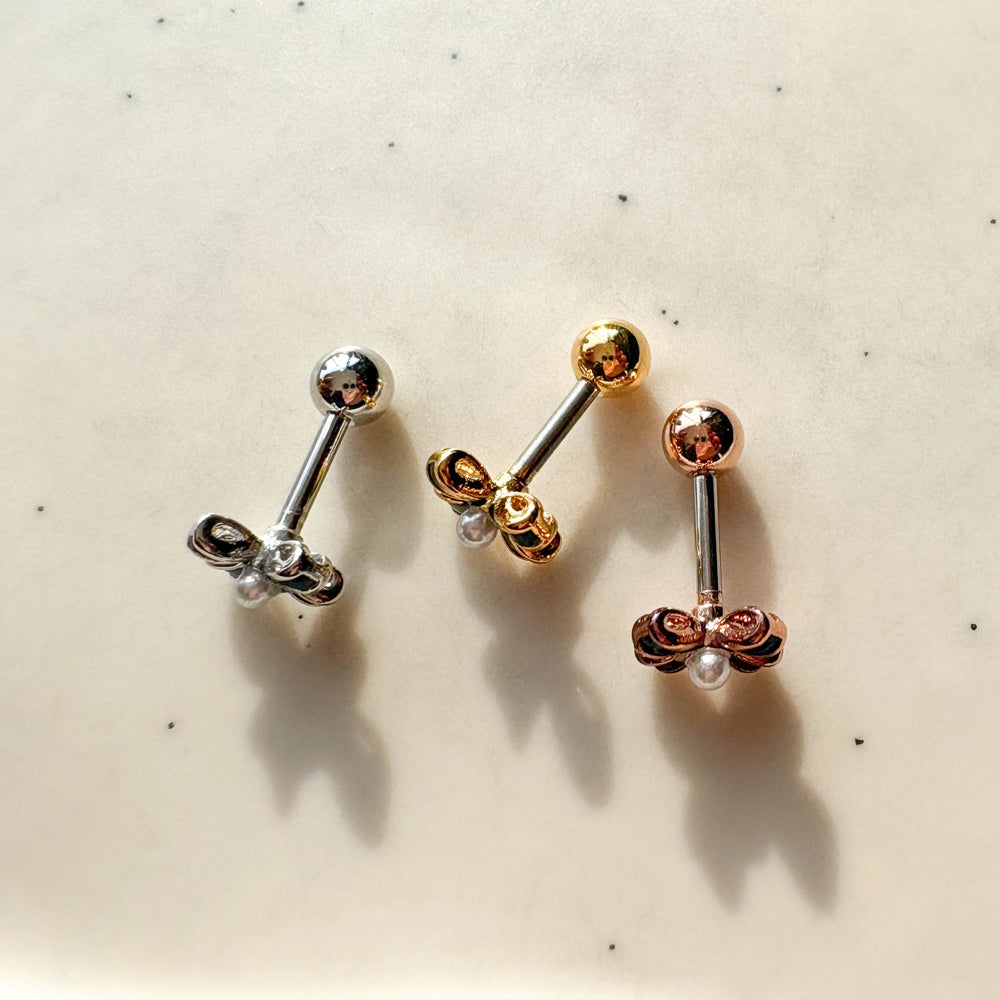 A3 080 [サージカルステンレス]　上品リボンピアス