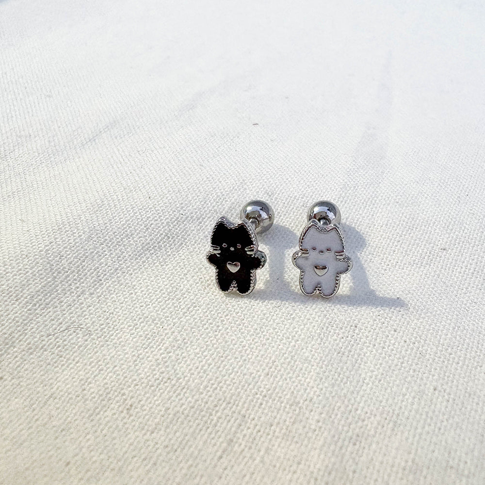 B3 096 ［サージカルステンレス］猫ハートピアス　
