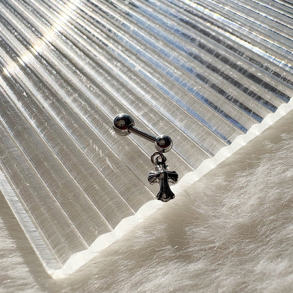 A9 119 ［サージカルステンレス］ゴシック十字架ピアス