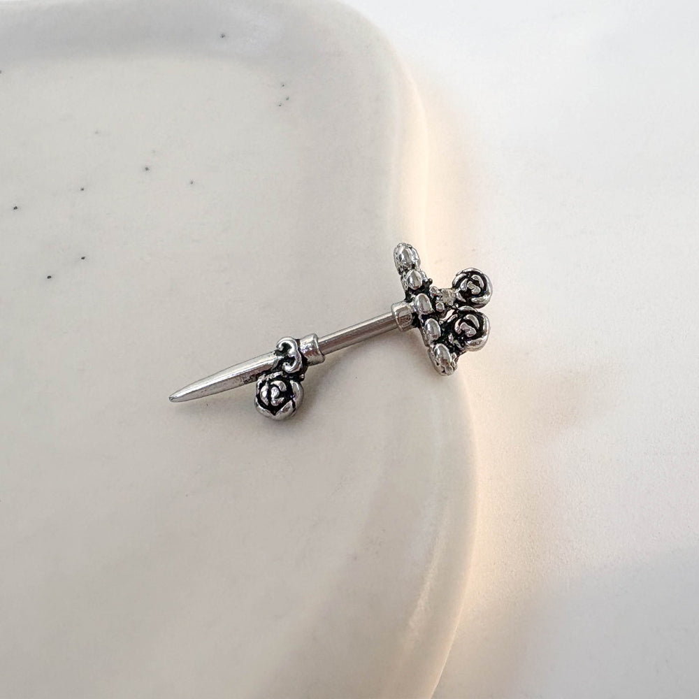 A2 243 アンティーク薔薇ナイフピアス