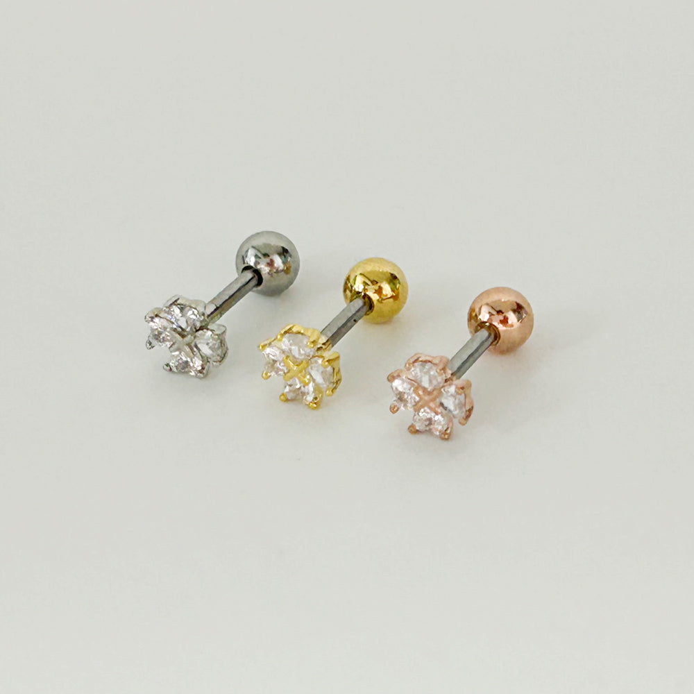 A8 261 ［サージカルステンレス］キュービック四葉のクローバーピアス