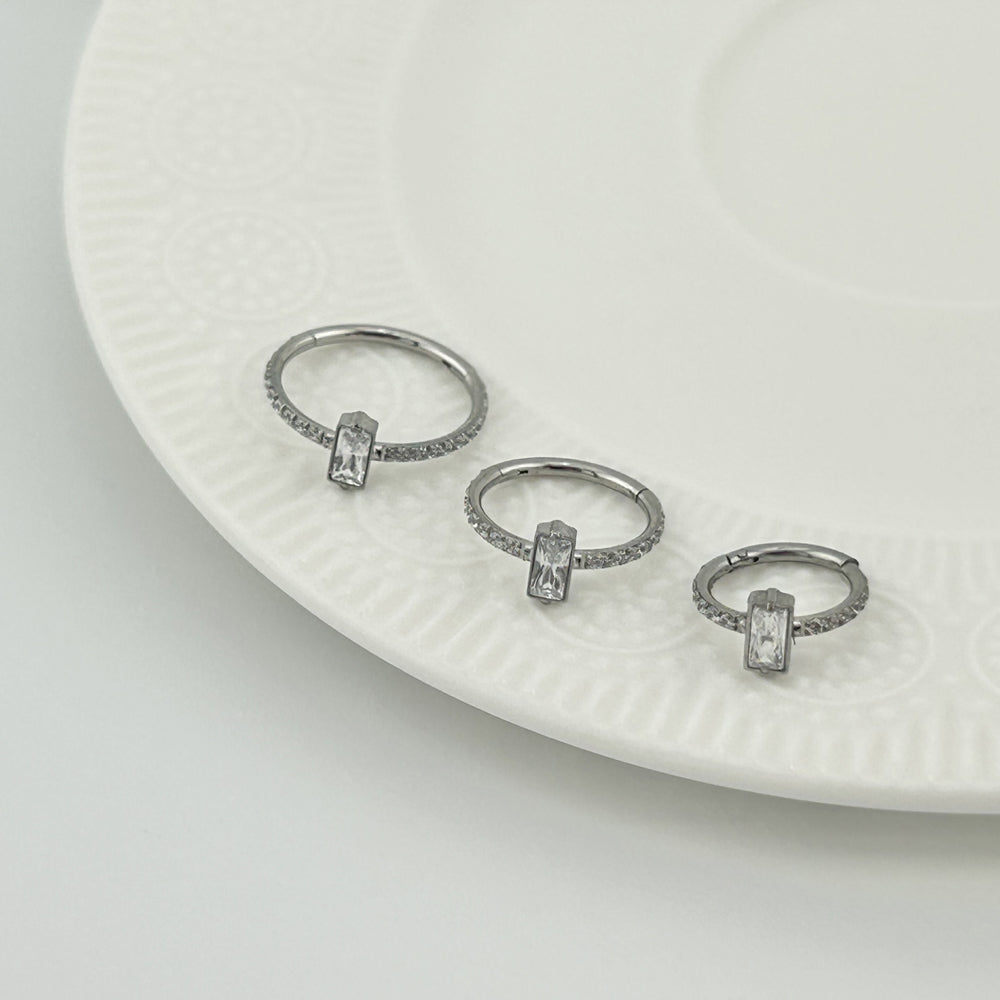 STS 103 ［サージカルステンレス］楕円形ストーンリングピアス