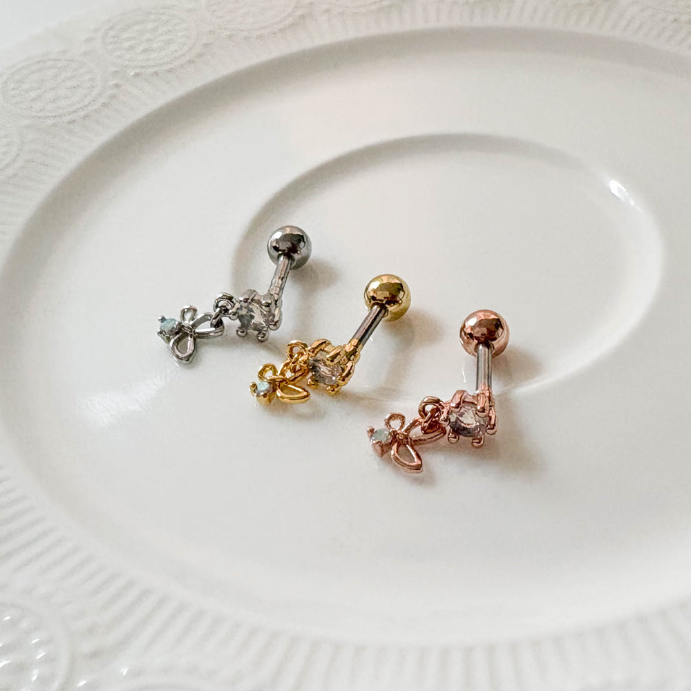 A8 296 ［サージカルステンレス］キュービック蝶々ドロップピアス