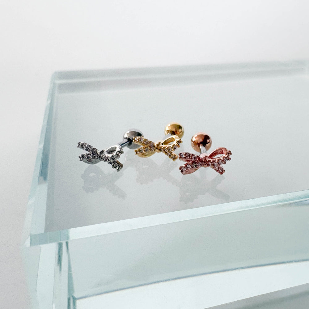 A8 292 ［サージカルステンレス］リボンピアス