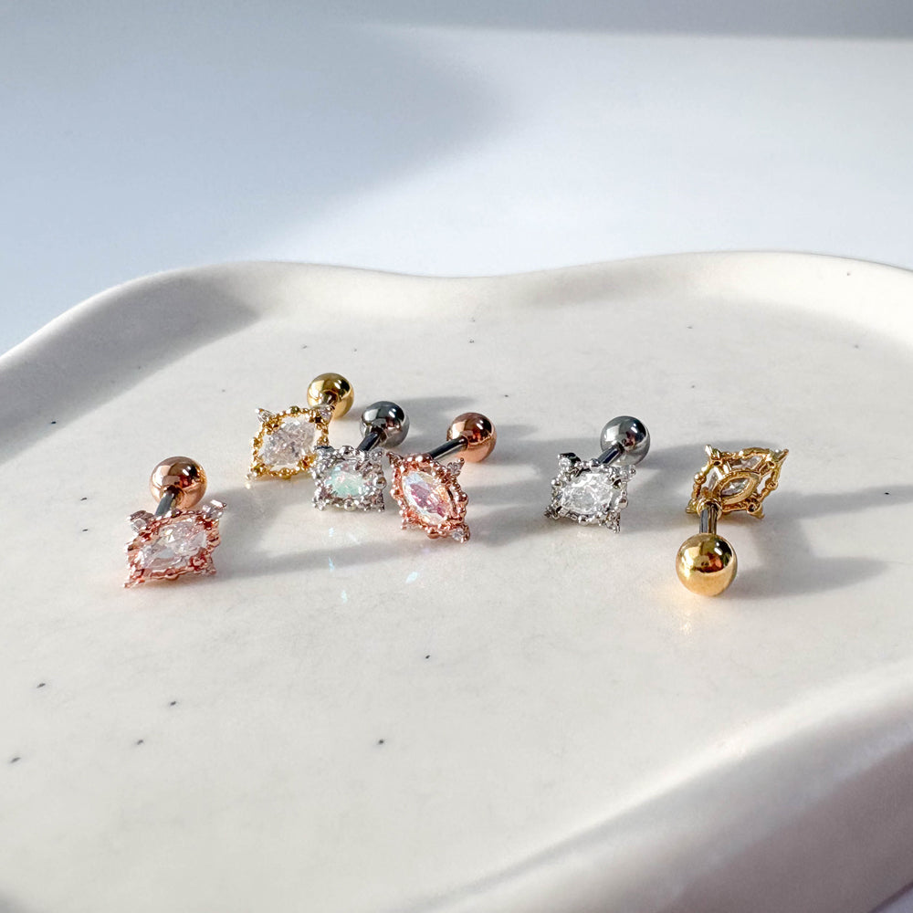 A5 067 ［サージカルステンレス］楕円形ストーンピアス