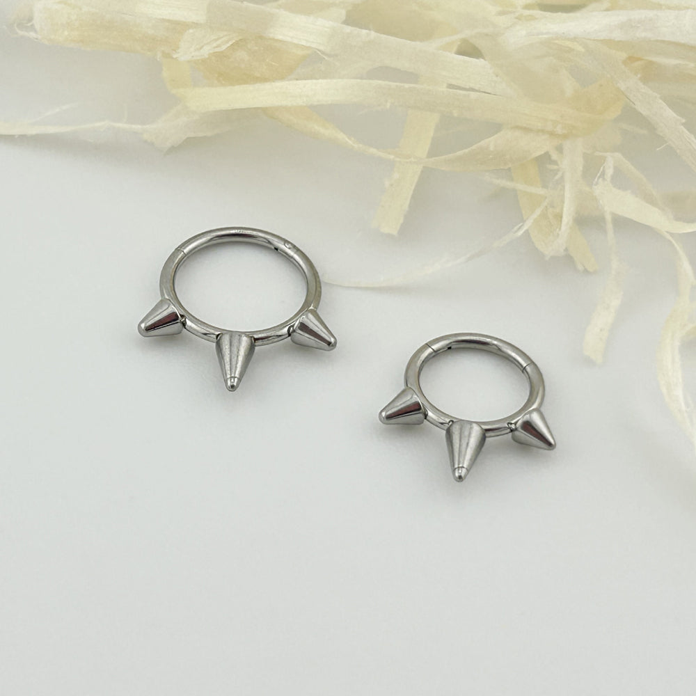 STS 032 ［サージカルステンレス］とんがりリングピアス