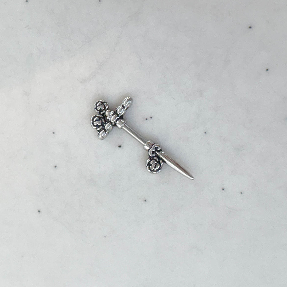 A2 243 アンティーク薔薇ナイフピアス