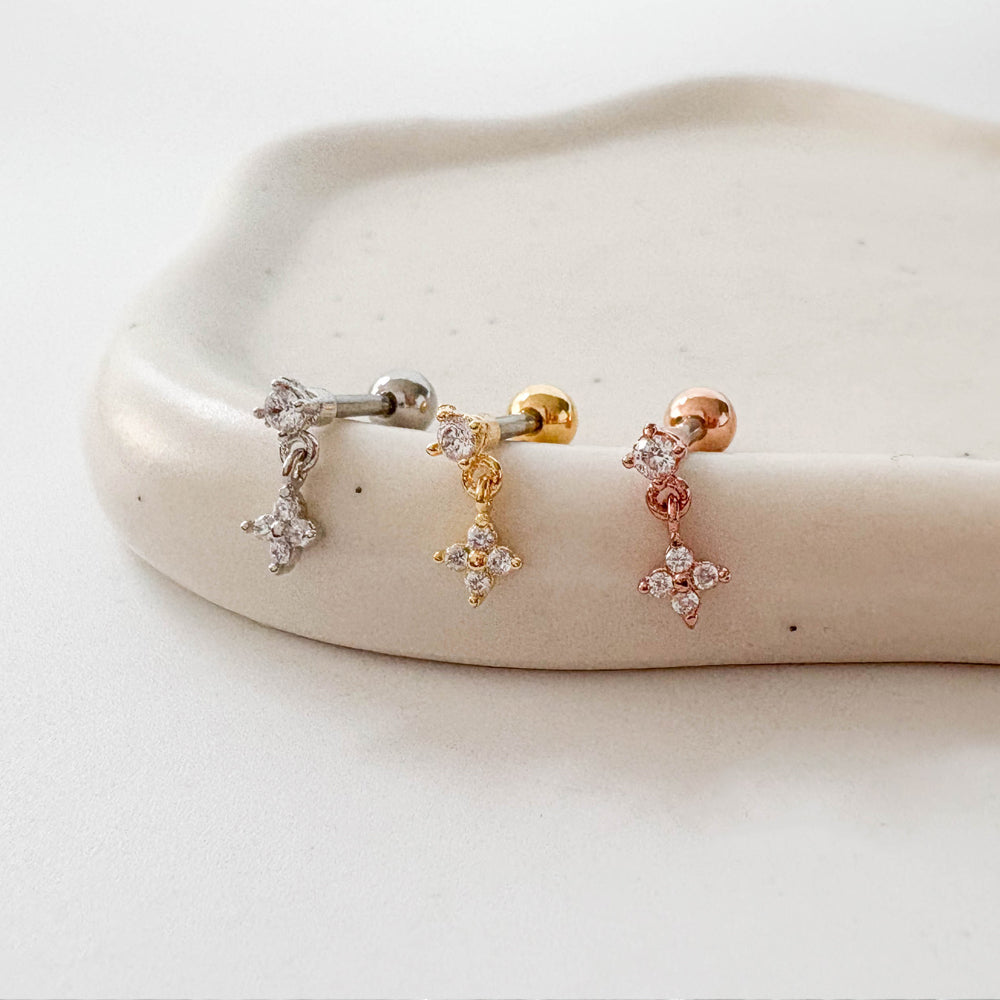 A8 305 ［サージカルステンレス］キュービック花ピアス