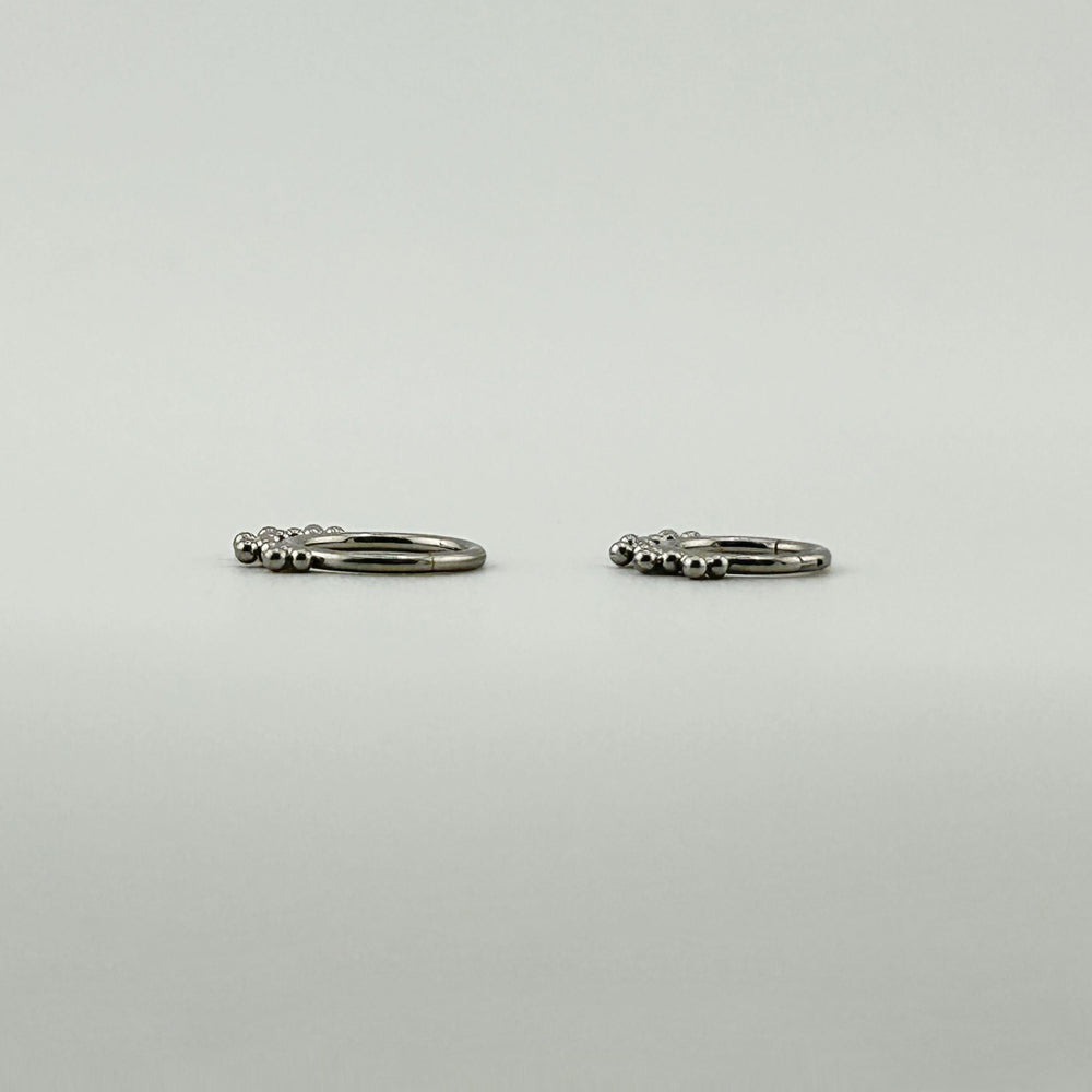 STS 067 ［サージカルステンレス］クラウン風リングピアス