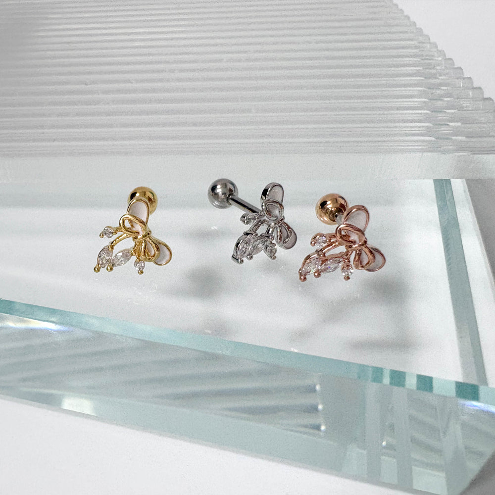 A5 299 ［サージカルステンレス］ブラックアンドホワイトリボンキュービックピアス